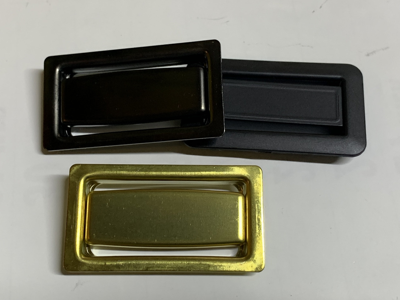 Перелив прямокутний для кухоннї мийки 32 мм х 55 мм золото (Італія)