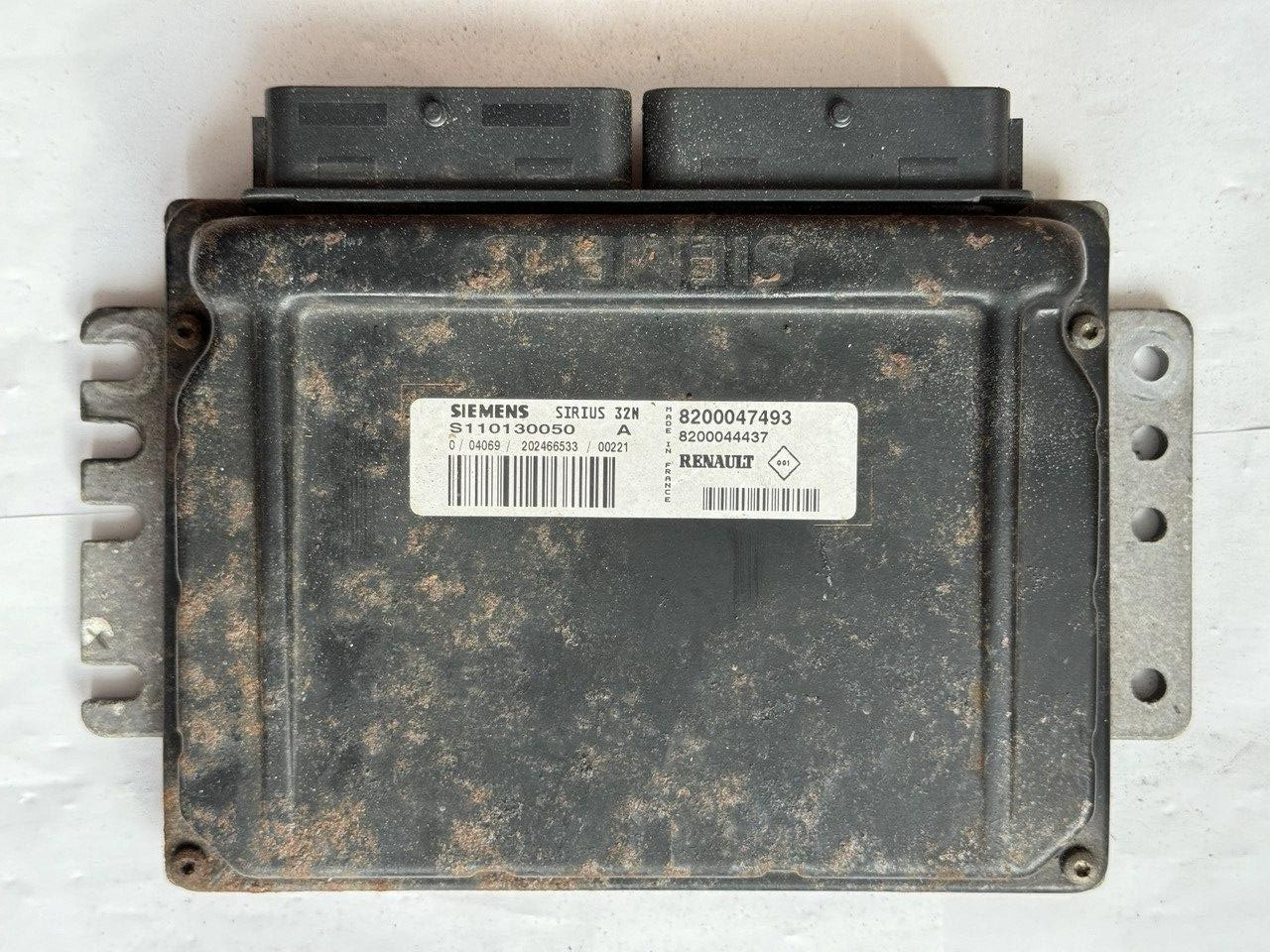 Електронний блок керування Renault Siemens S110130050 / 8200047493 / 8200044437, фото 1