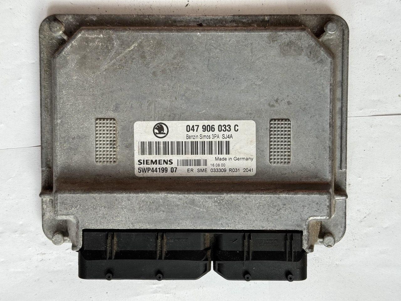 Електронний блок керування Skoda Siemens 047 906 033 C / 047906033C / 5WP44199.07 / 5WP4419907