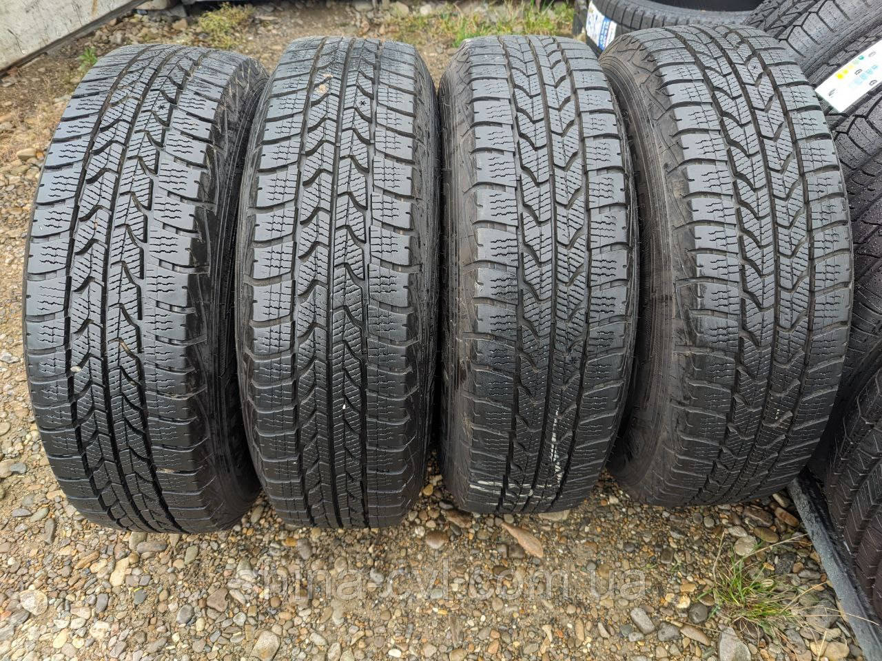 Зимові вантажні шини 205 75 r16c 113/111R Goodyear Ultra Grip Cargo