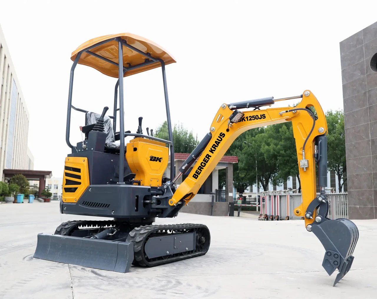 Міні-екскаватор Berger Kraus BK1250JS JOYSTICK торсіонна рама з ковшем 380 мм