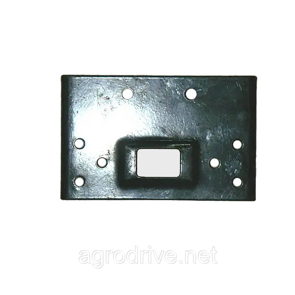 Кронштейн ліхтаря заднього (правий) 5551-3716025