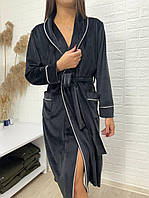 Халат велюровийз шалевим комірцем на запах у розмірі М колір чорний