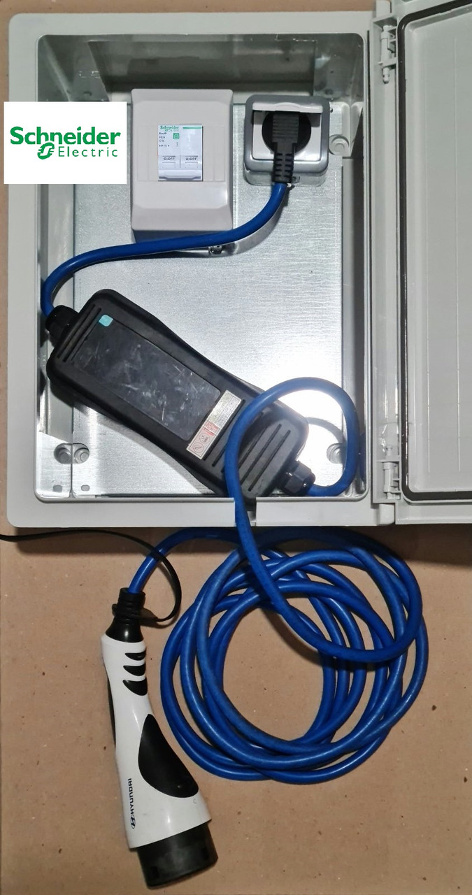 Шафа для підключення зарядного пристрою електромобіля 220В/16А/IP65 (300x400x170) Schneider Electric