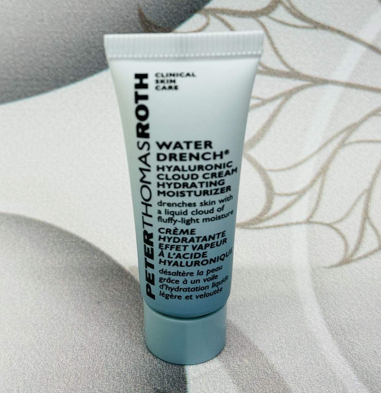 Зволоження обличчя з гіалуронкою Peter Thomas Roth Hyaluronic Cloud Cream