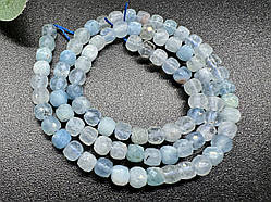 Аквамарин світлий 4 мм кубик гранований, нитка