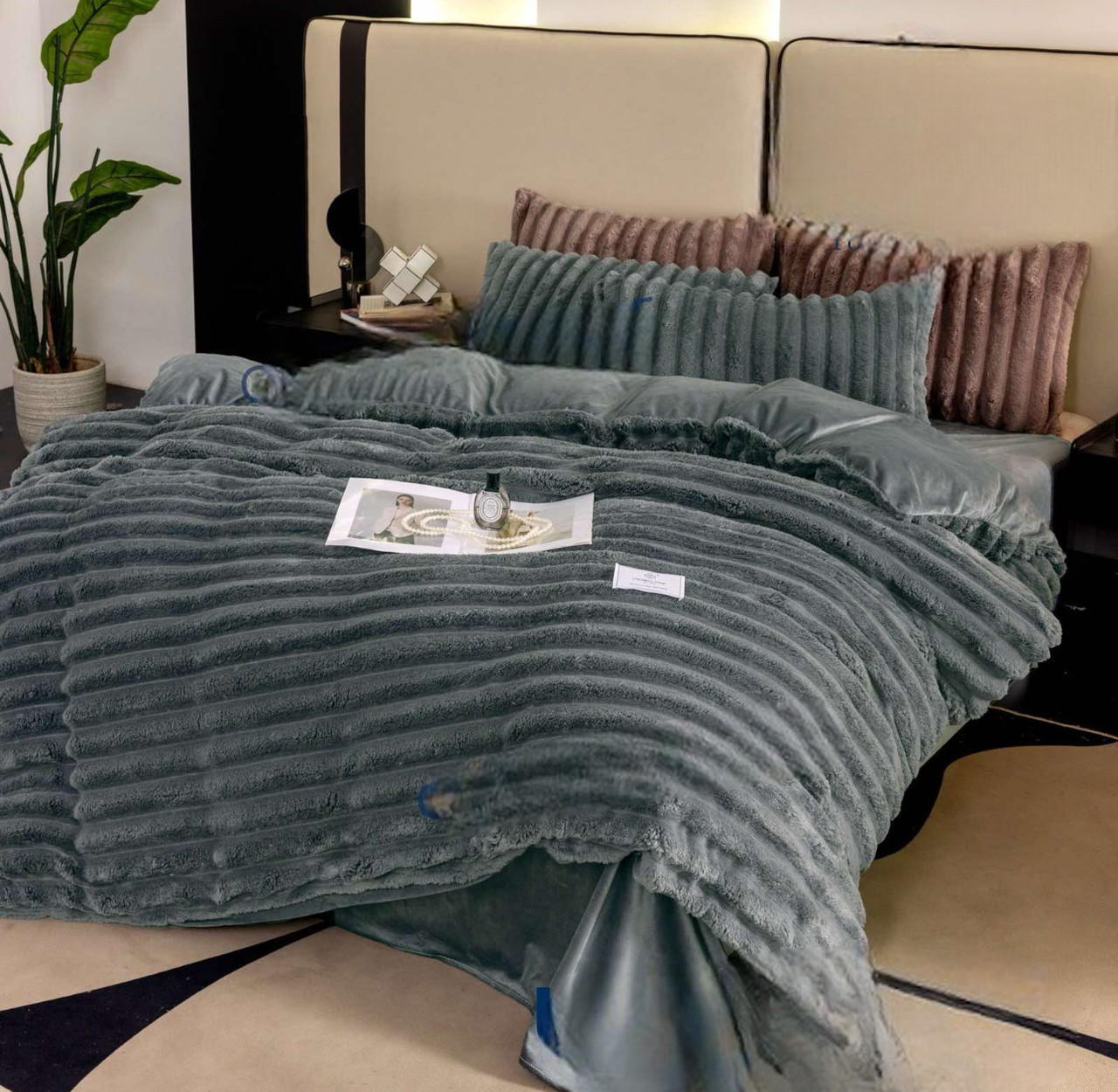 Велюрова постільна білизна ColorFulHome євро комплект