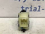 Кнопка склопідйомника Toyota Avensis T25 1.8 БЕНЗИН 1ZZFE 2003 (б/в), фото 3