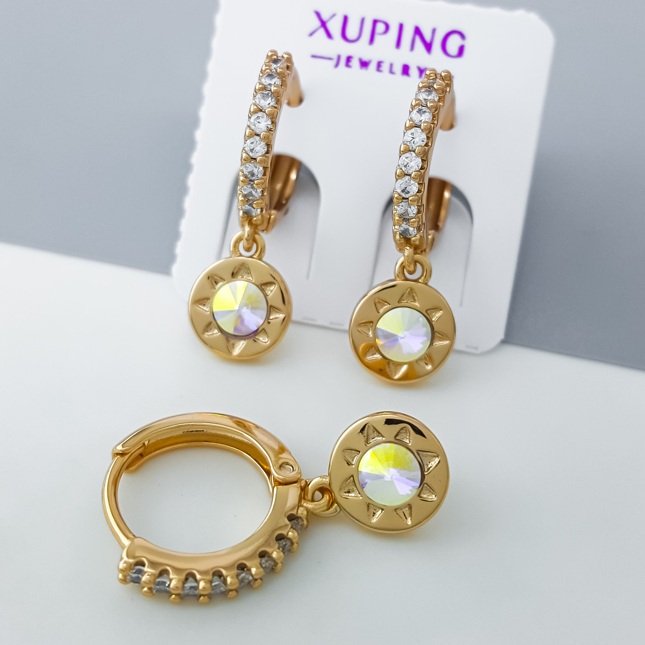 Сережки "Класика" з дзеркальним Swarovski та цирконієм, медзолото Xuping позолота 18К