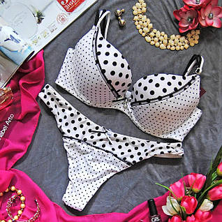 Жіноча спідня біілизна