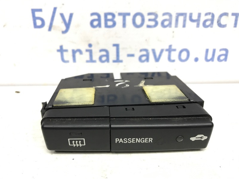 Кнопка підігріву Toyota Avensis T25 2.0 DIESEL 1CDFTV 2003 (б/в)