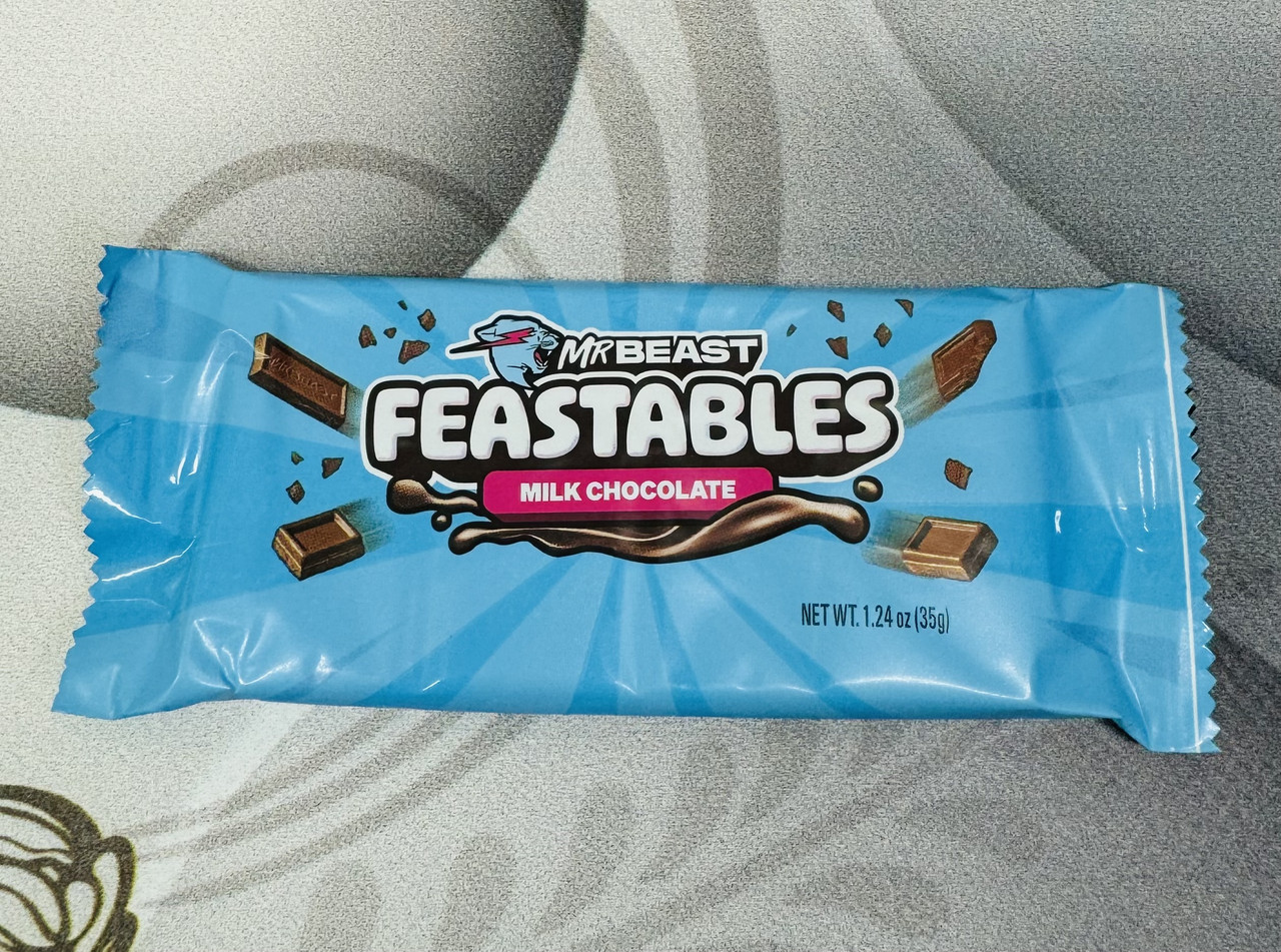 Шоколадка молочна MR Beast Feastables Milk Chocolate, 35грам