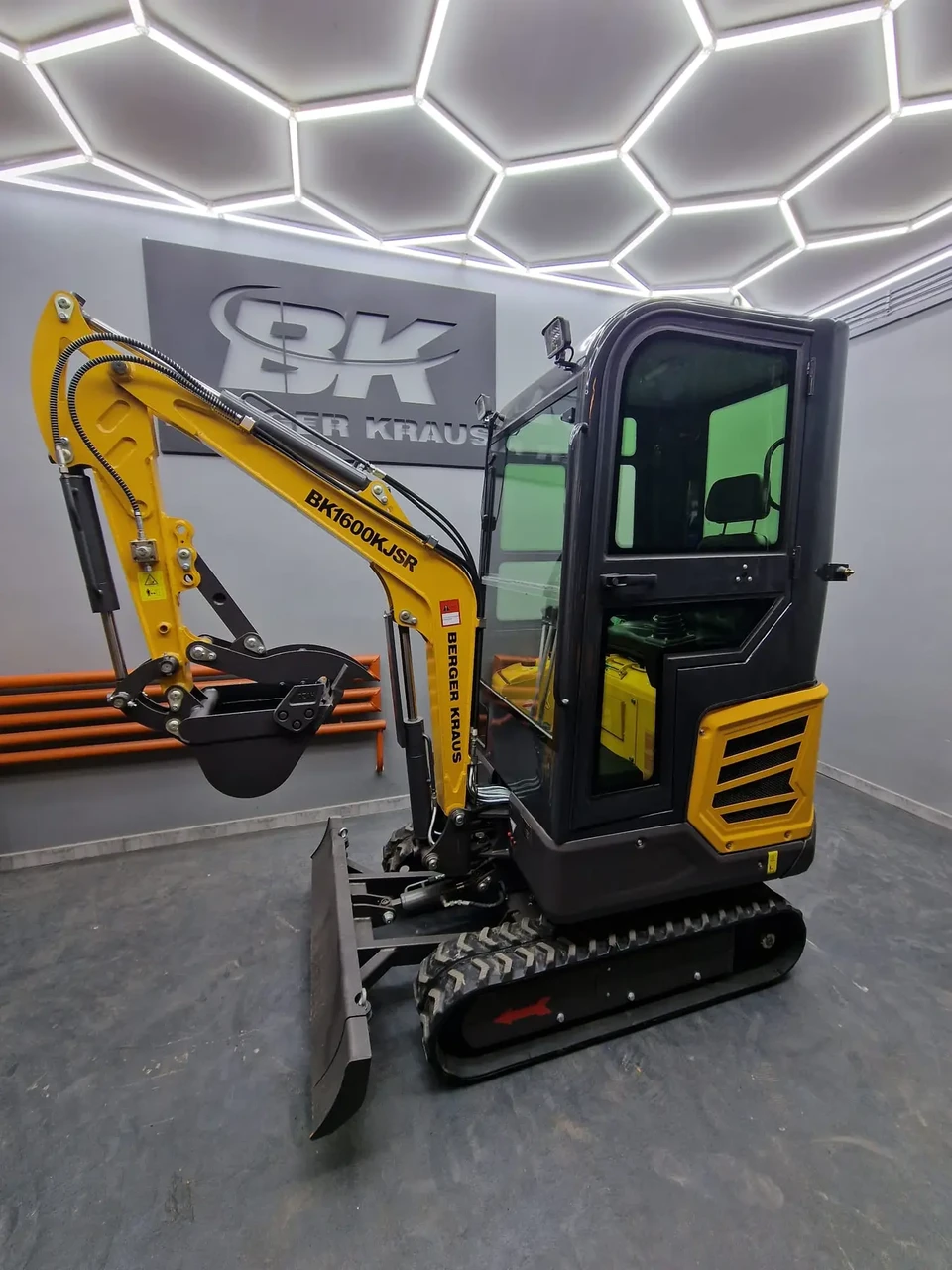 Міні-екскаватор Berger Kraus BK1600KJSR з навісним обладнанням для двигуна KUBOTA, фото 1