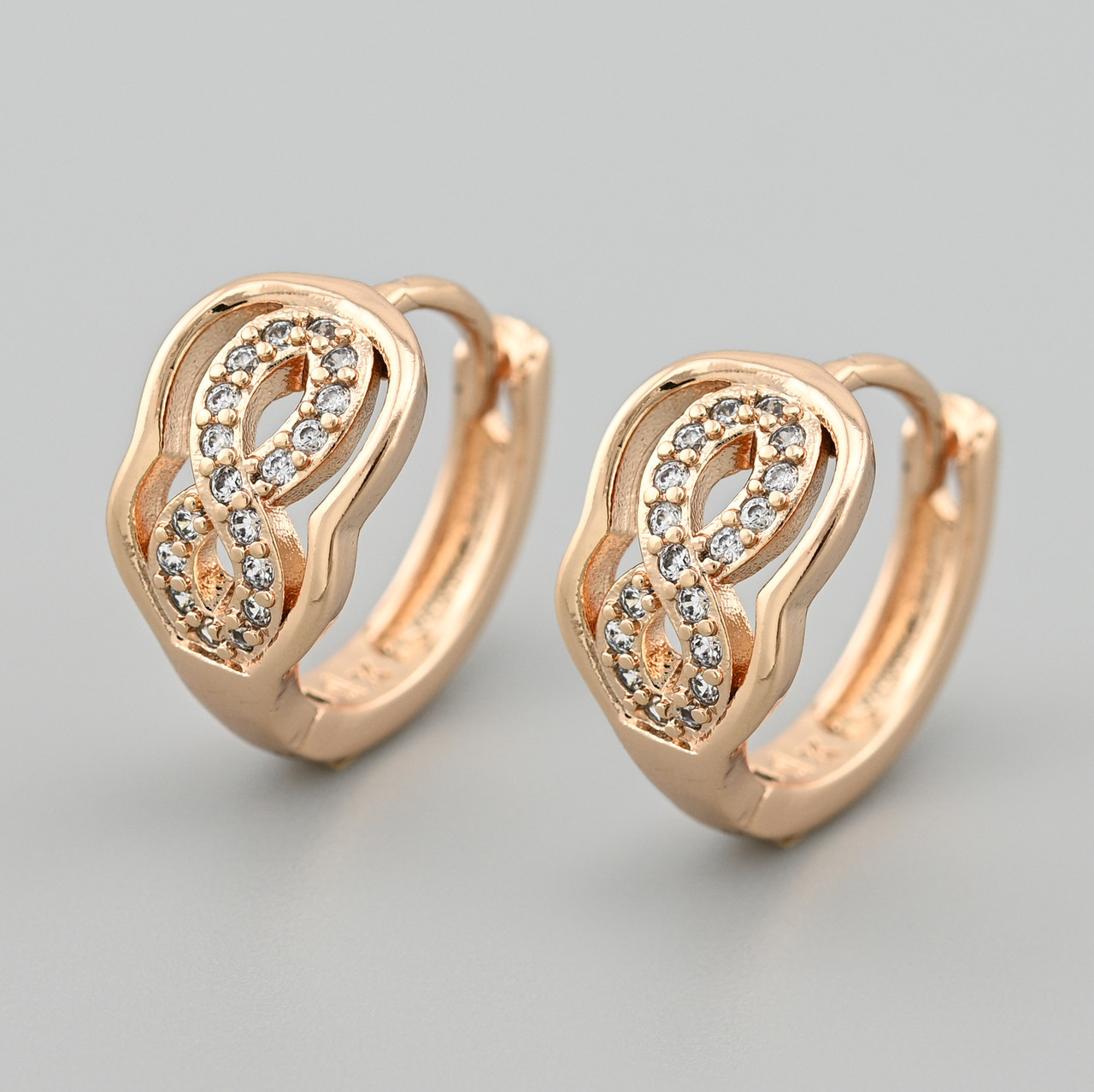 Сережки Маріса 48591 розмір 15х8 мм білі фіаніти вага 3.1 г позолота 18К, фото 1