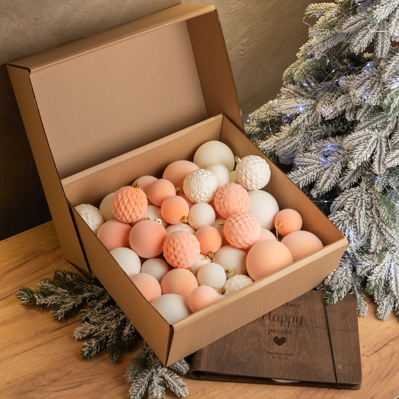 Ялинковий набір кульок коробка іграшок куль рожеві пластикові новорічні кульки іграшки прикраси однотонні кулі 8 пластик на ялинку