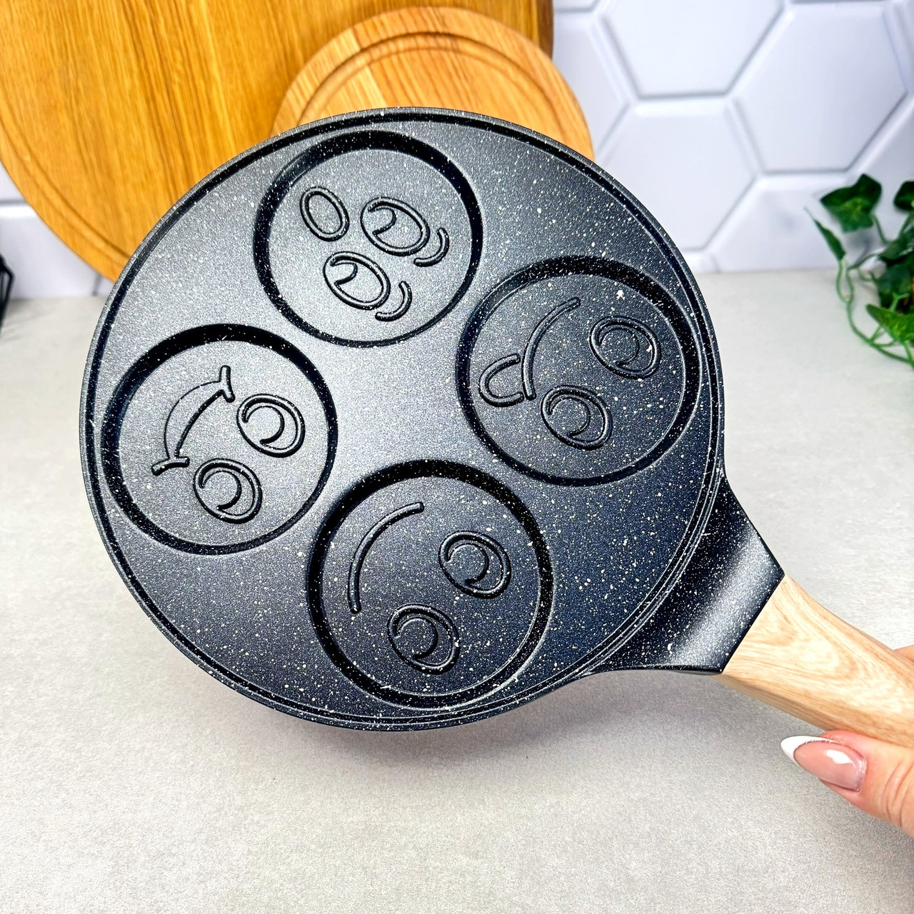 Сковорода для оладок 4 Смайла 22 см