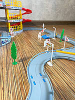 Гараж 922-12 3 поверхи, машинка 3шт розмір 7см, вертоліт 2шт розмір 8см, дорожні знаки, дерева, в коробці 47,5-41-8,5 см, фото 8