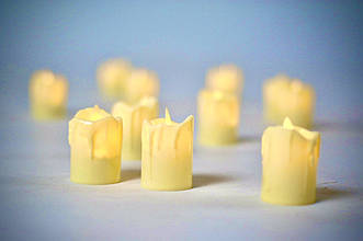 Набір світлодіодних горящих свічок 12 штук