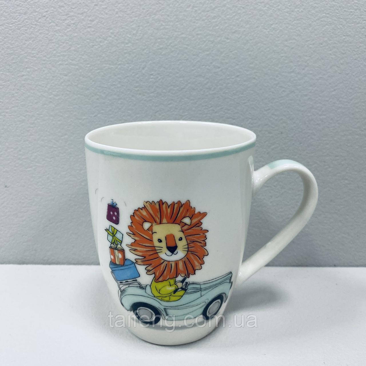 Чашка порцелянова 340 мл Звірятка на транспорті "Лев" Vittora VT-C-120340