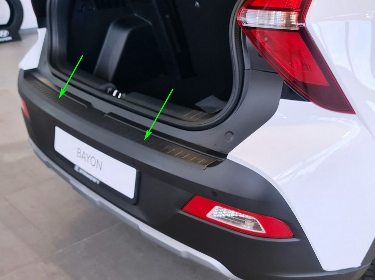 Захисна накладка на задній бампер для Hyundai Bayon 2021+