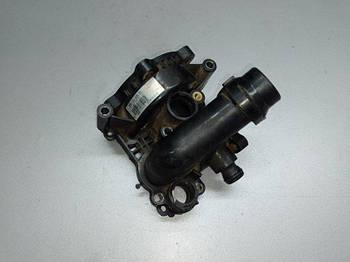Корпус помпи AUDI