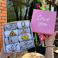 Подарунок дівчині на день закоханих шкарпетки білі сірі в коробці 8 пар