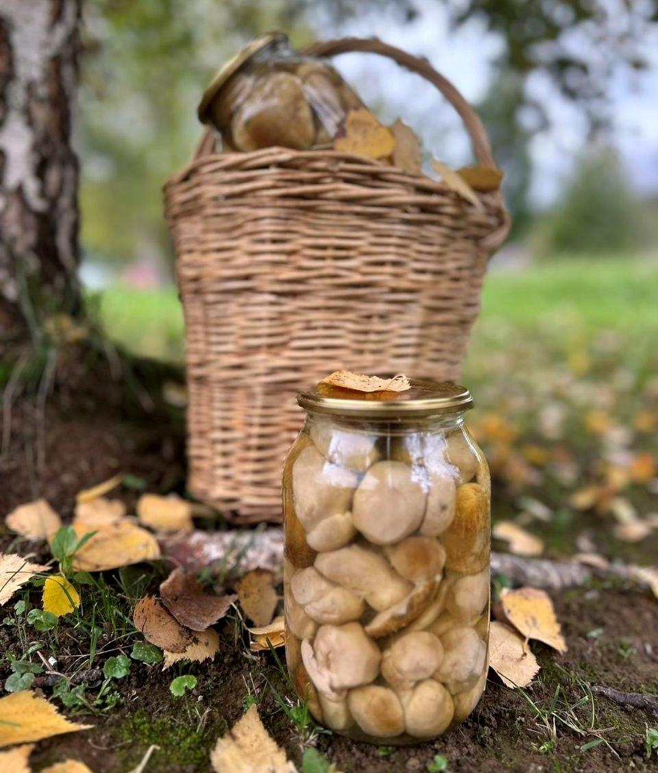 Маринований карпатський білий гриб 1л  I  Білі гриби в банках
