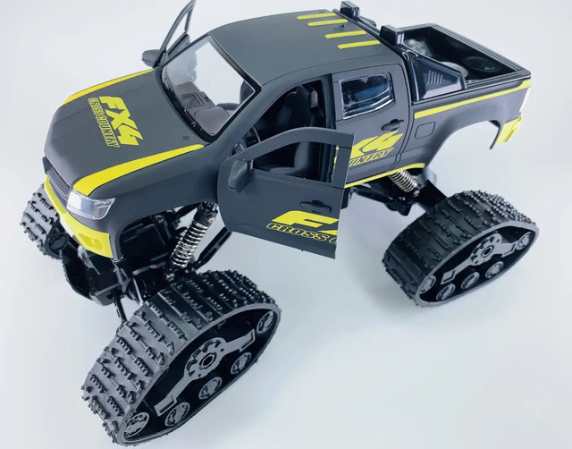 Машинки на пульті керування