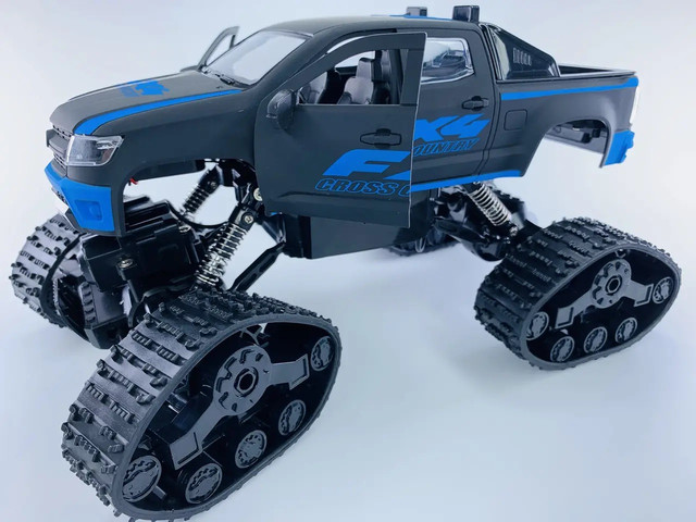 Машина на пульті джип