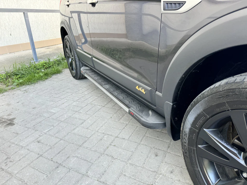 Бічні пороги RedLine V1 на Opel Antara 2007-2015 Пороги майданчика Опель Антара 2 шт., фото 1