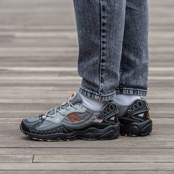 New balance black orange best sale