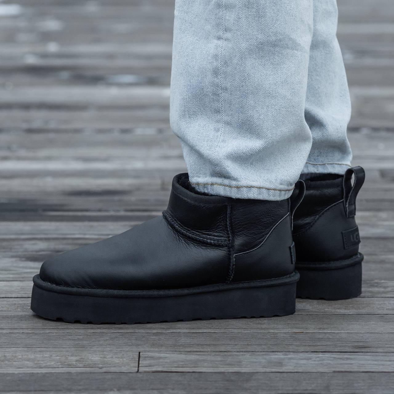 Зимові жіночі черевики UGG Ultra Mini Black Platform Leather | чорні, натуральна шкіра, платформа, розміри 36–41, фото 1