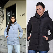 Зимова жіноча куртка