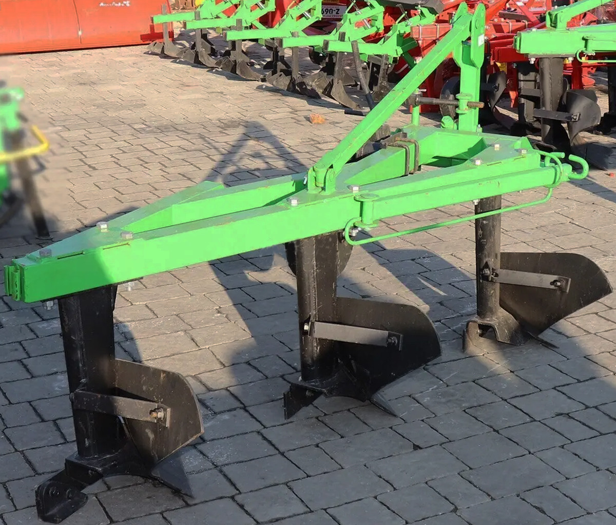 Трикорпусний плуг Бомет 3-20 для трактора потужністю від 40 к.с. (глубина оранки до 30 см, ширина - 60 см), фото 1