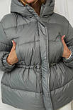 Пуфер куртка з капюшоном куртка зимова коротка з куліскою на талії, фото 9