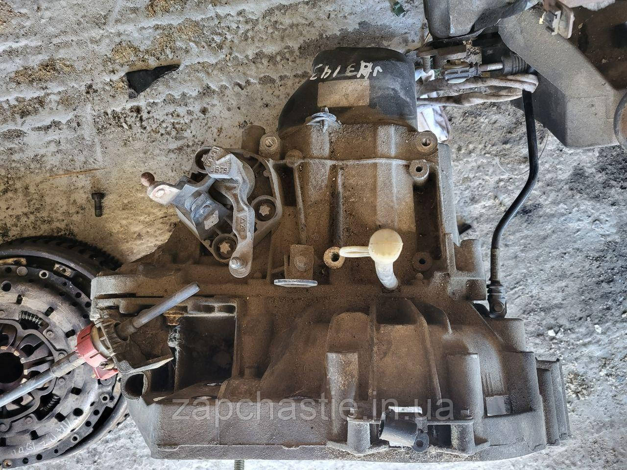 КПП Рено Меган II 1.6 b 16v JH3143