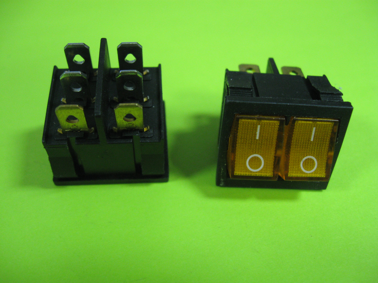 Перемикач малий жовтий подвійний з підсвіткою MIRS-2101-1A (yellow)