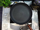 Сковорода чавунна з дерев'яною ручкою, d=280 мм, h=40 мм, фото 2