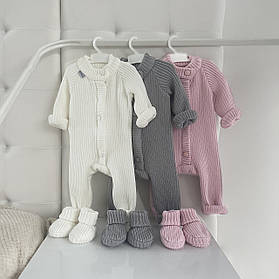 Набір вязаний (Комбінезон + Пінетки) весняний