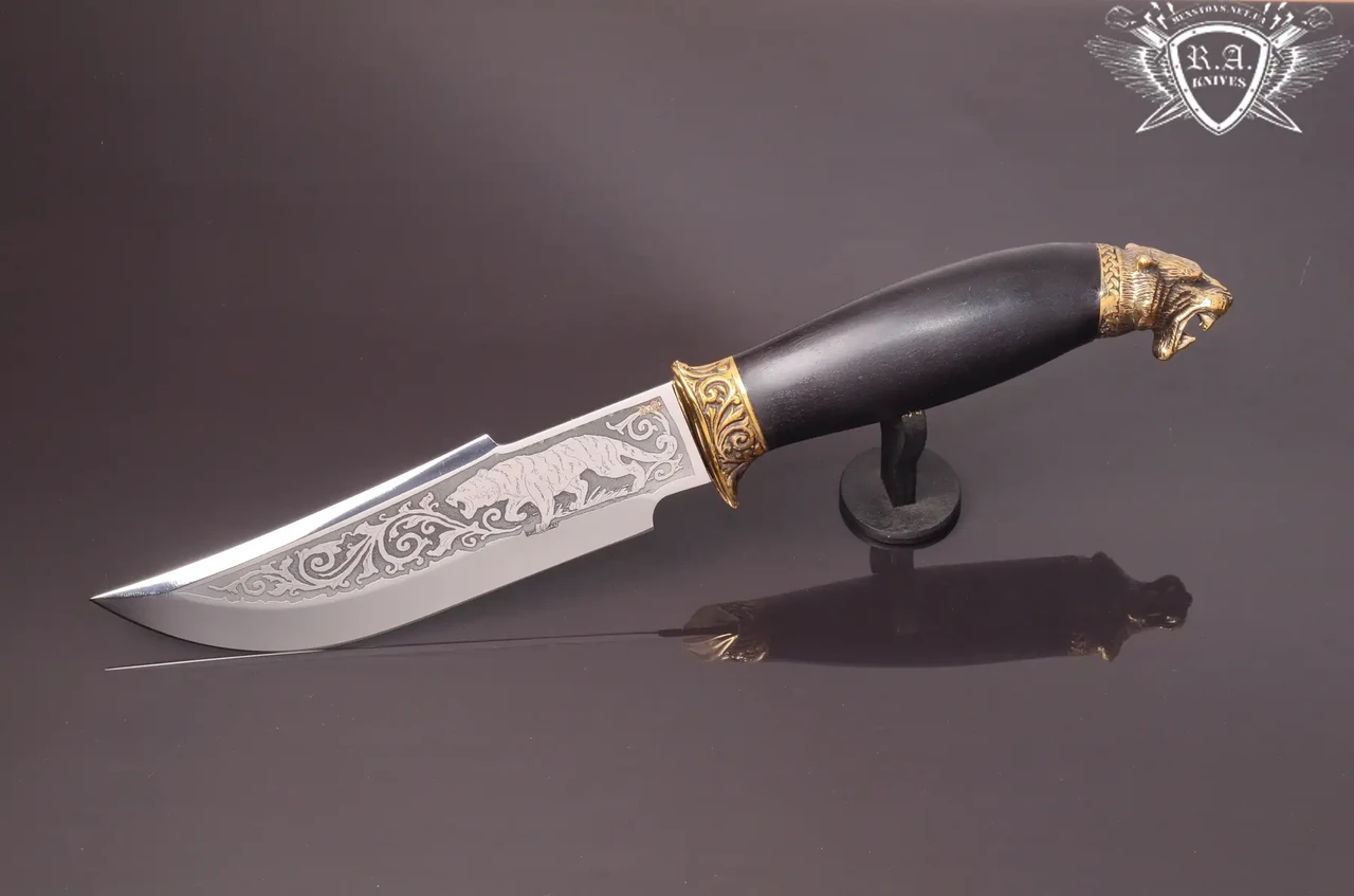 Ніж ручної роботи "Туранський тигр" 160х32х2.4мм з інструментальної сталі та колодкою з грабу, фото 1