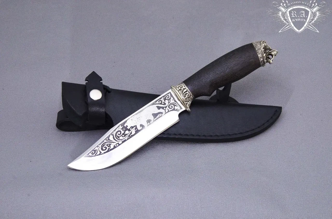 Ніж ручної роботи "Лів із травленням" 160х35х2.2 мм з інструментальної сталі та колодкою з морського дуба, фото 1