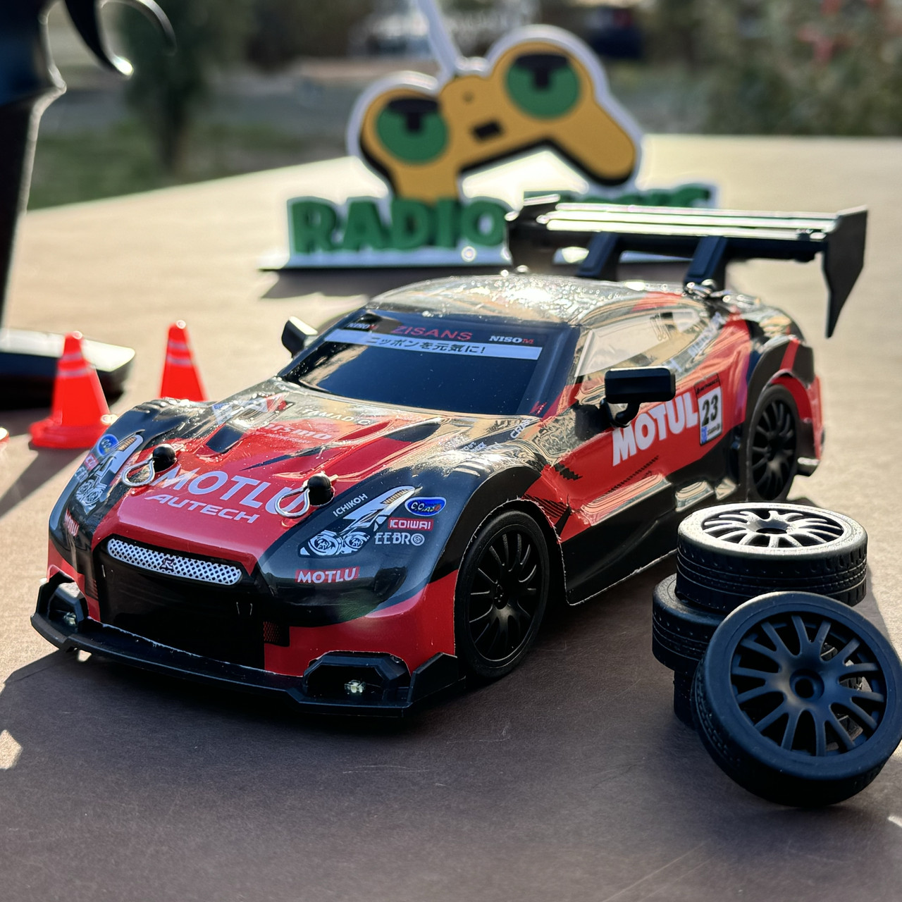 Дрифт машинка на радіокеруванні Nissan GTR Nitro Червона | Машинка для дрифту на пульті управління Дрифт машина на радіокеруванні, фото 1