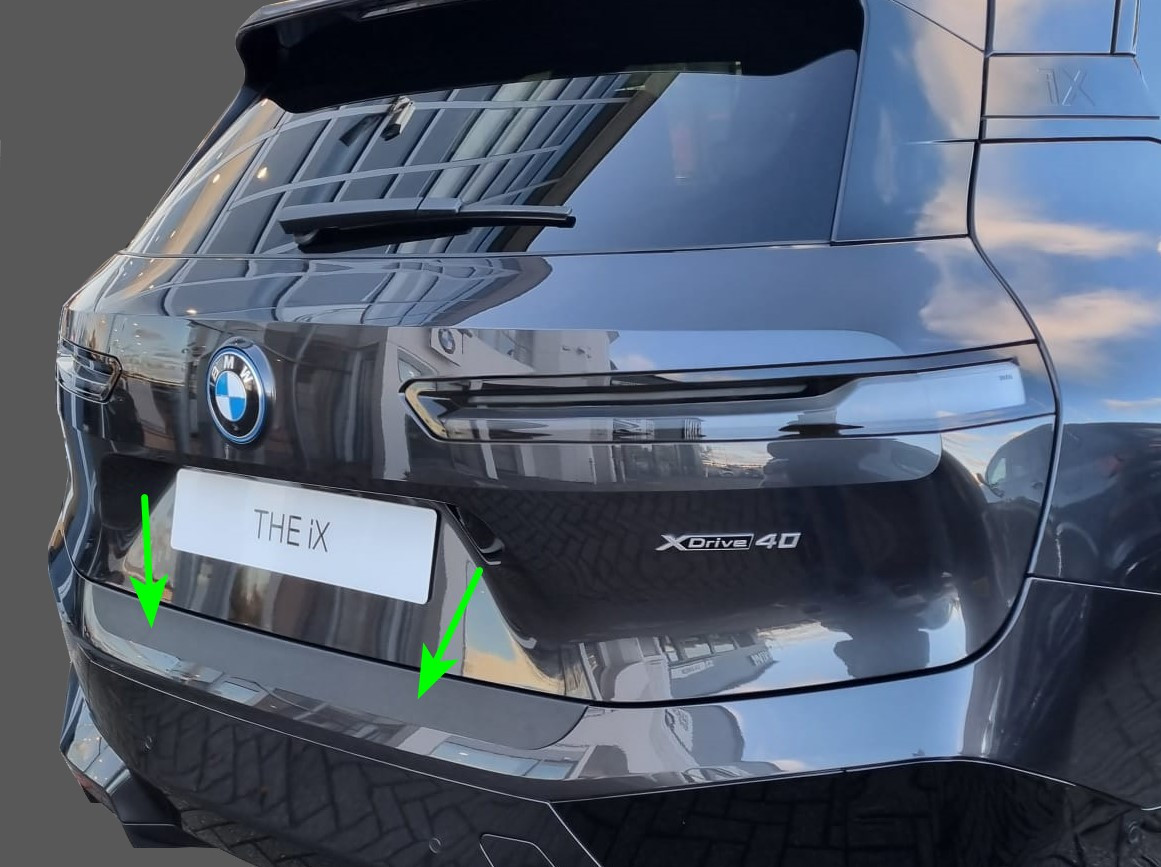 Пластикова захисна накладка на задній бампер для BMW iX i20 2022+ M-Pack