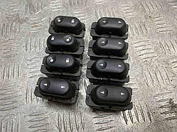 Б/В кнопка склопідйомника задня/передня Land Rover Freelander 1 m24445