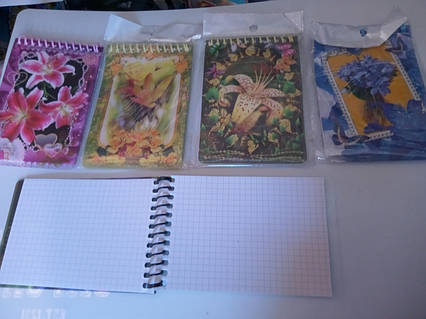 Блокнот на спіралі А7 клітинка 40 аркушів Квіти спіраль зверху Josef otten