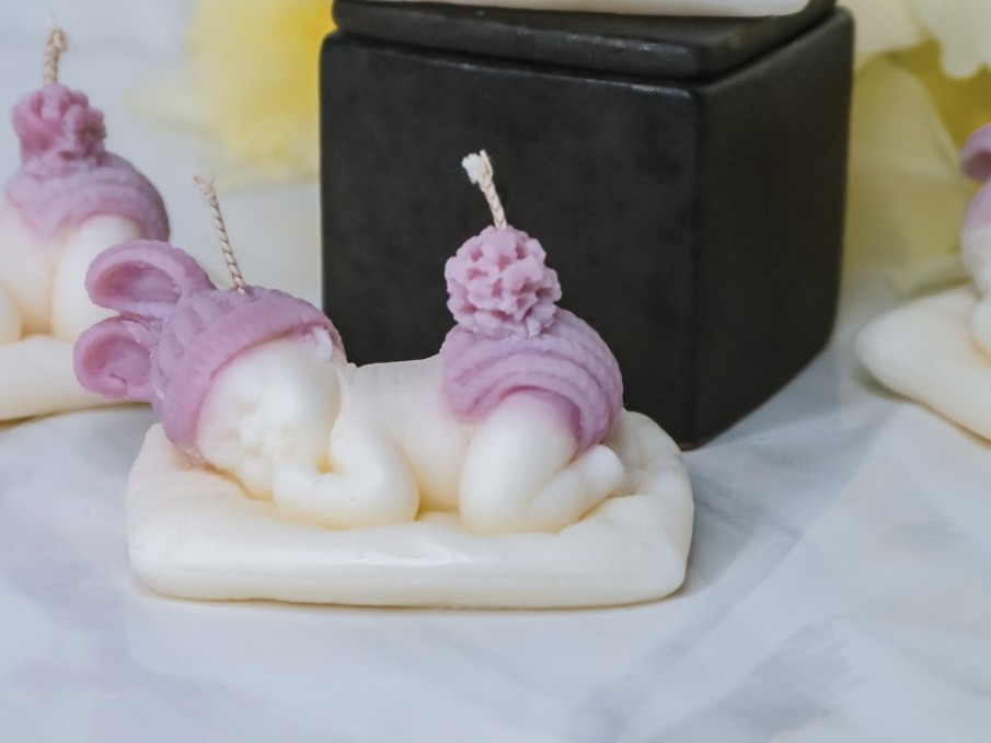 Свічка mini BABY з натурального соєвого воску. Колір Рожевий. 7,5х5х4см, вага 67 грам.