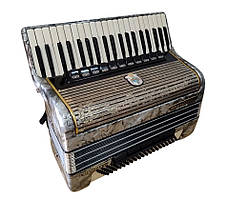 Акордеон Weltmeister gigantilli V 120 басів 4/4