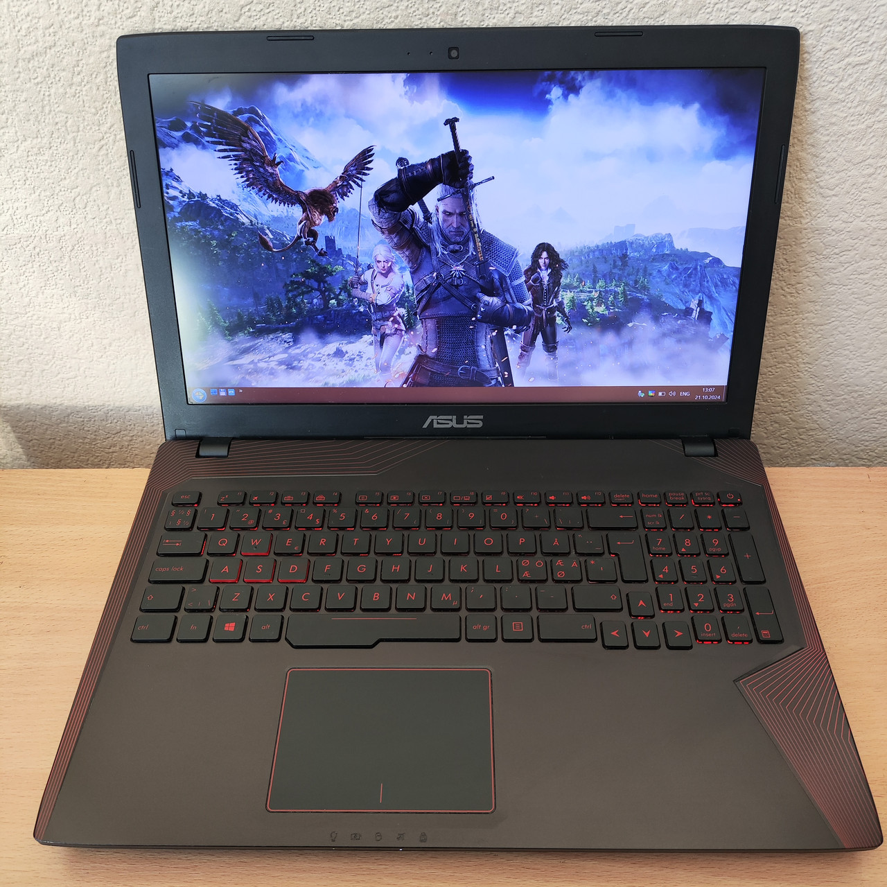 Ігровий ноутбук Asus FX553V 15.6" FHD i5-7300HQ 4 ядра/8 Gb DDR4/256 Gb SSD M.2/Nvidia GTX 1050 2Gb GDDR5 128 bit