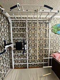 Стінка з рукоходом + бруси-прес – спортивне обладнання