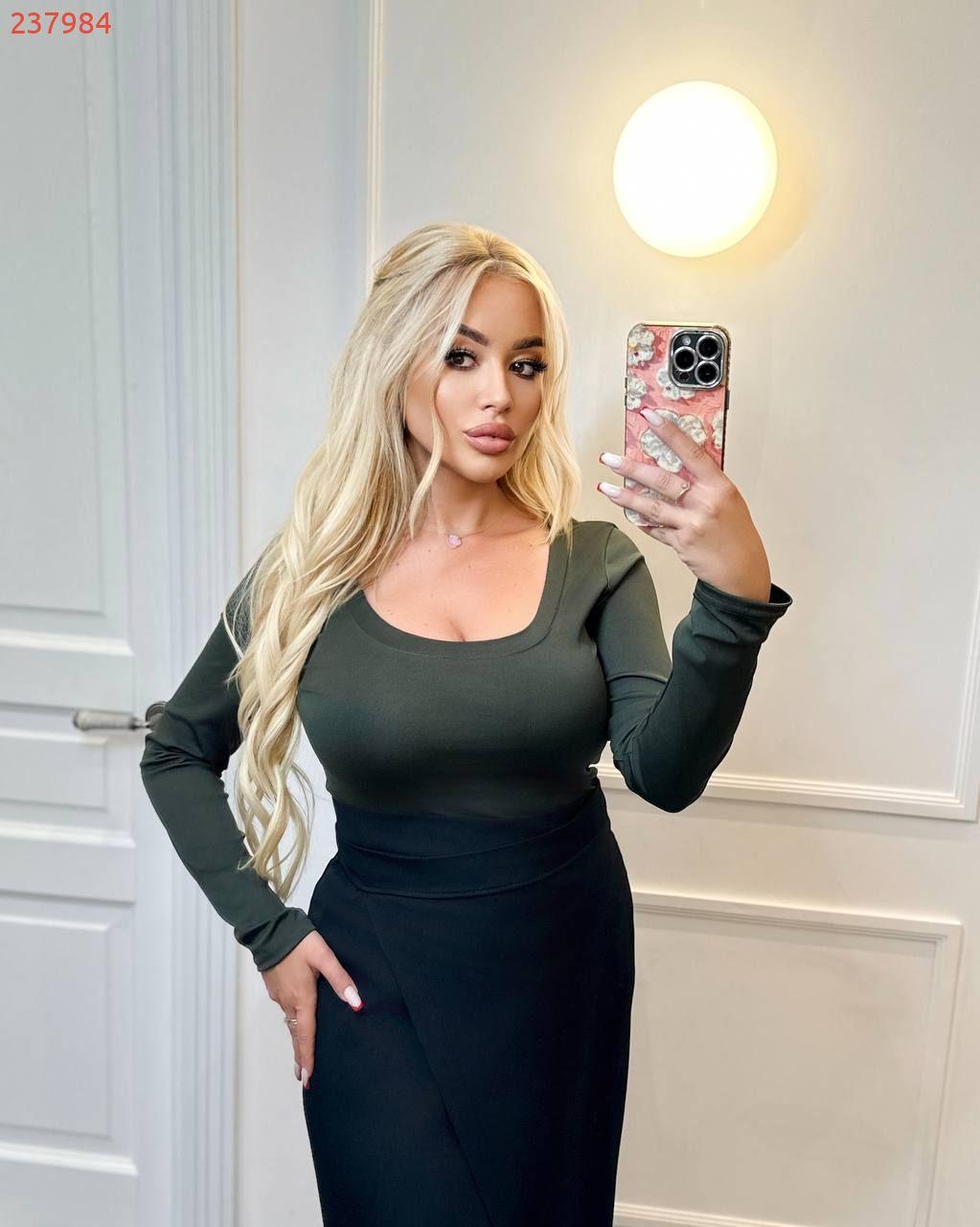 Жіноча хакі кофта з мікродайвінгу, стильний лонгслів великих розмірів 42-58, базова блуза, фото 1